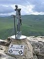 Placa en la cumbre del Txindoki, Guipúzcoa, País Vaco, España.