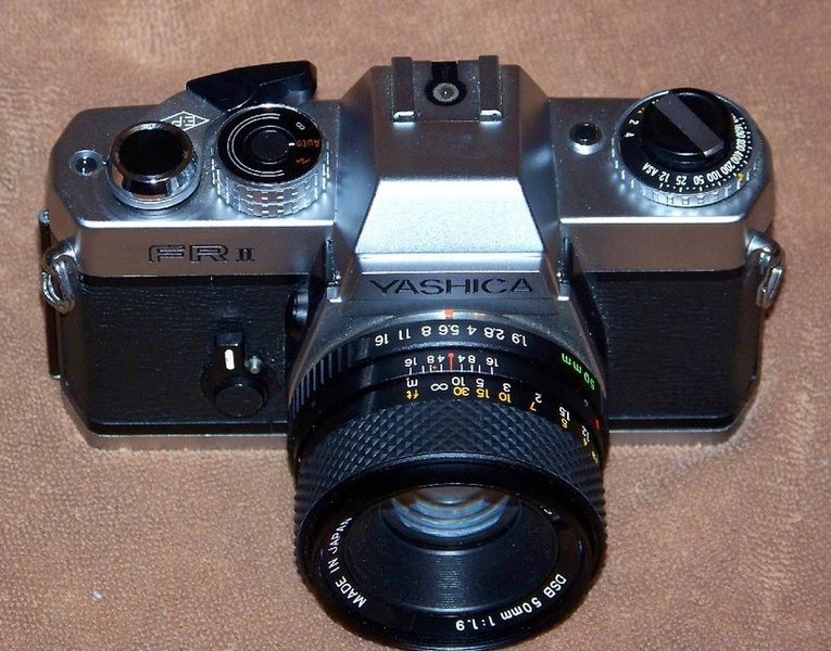 File:Yashica frII.jpg