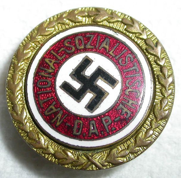 File:25mm Fuess Badge.jpg