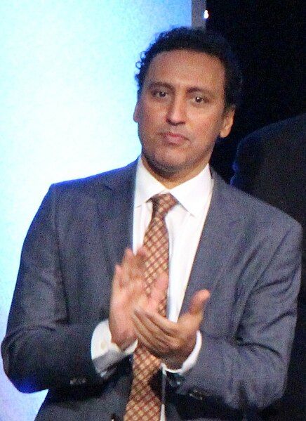 File:Aasif Mandvi 2016.jpg