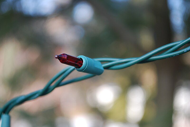 File:Christmas light closeup.JPG