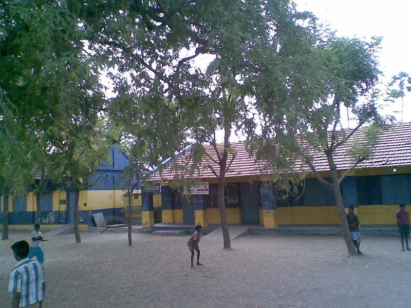 File:Elementary school nambukurichy.jpg