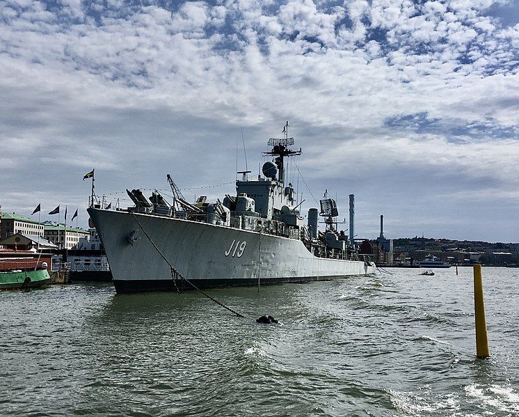 File:HMS Småland, J19.jpg