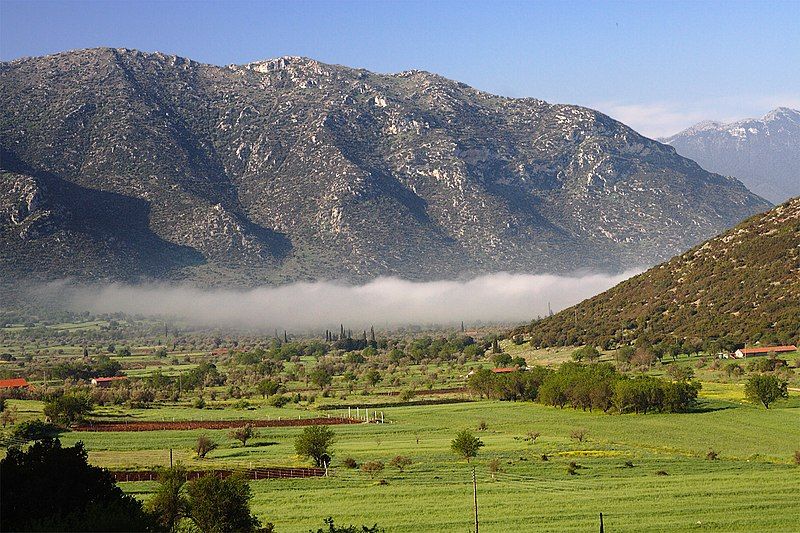 File:Kandila-Valley Peloponnese Greece.jpg