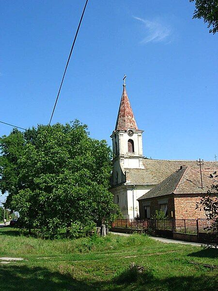 File:Konak, Catholic Church.jpg