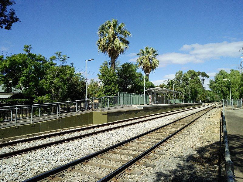 File:MillswoodPlatform-North-1-March2018.jpg