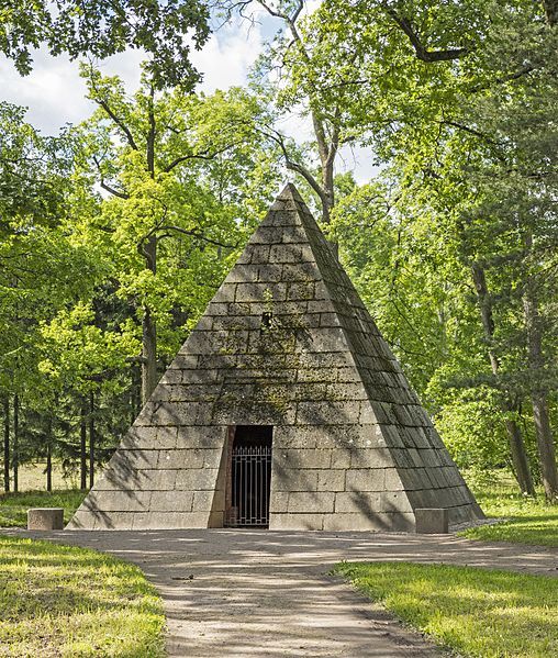 File:RUS-2016-Pushkin-Catherine Park-Pyramid.jpg