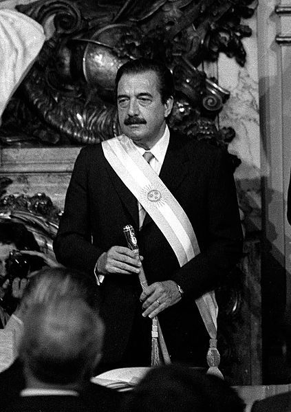 File:Raúl Alfonsín1983.jpg