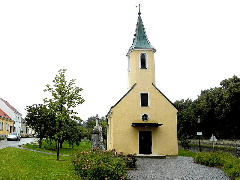 File:Seebarn-Kapelle.jpg