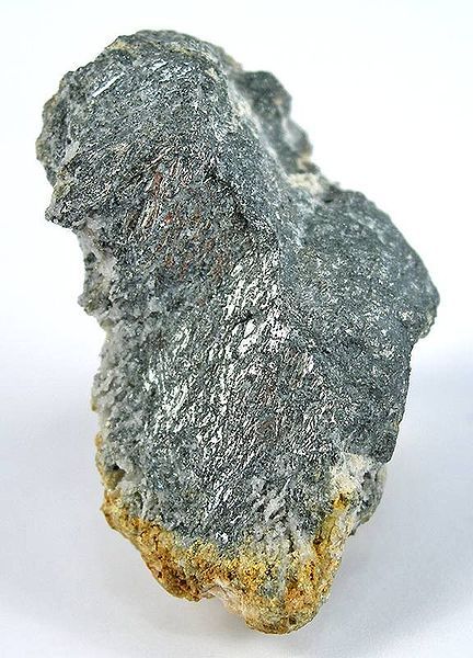 File:Stutzite-Tellurium-169921.jpg