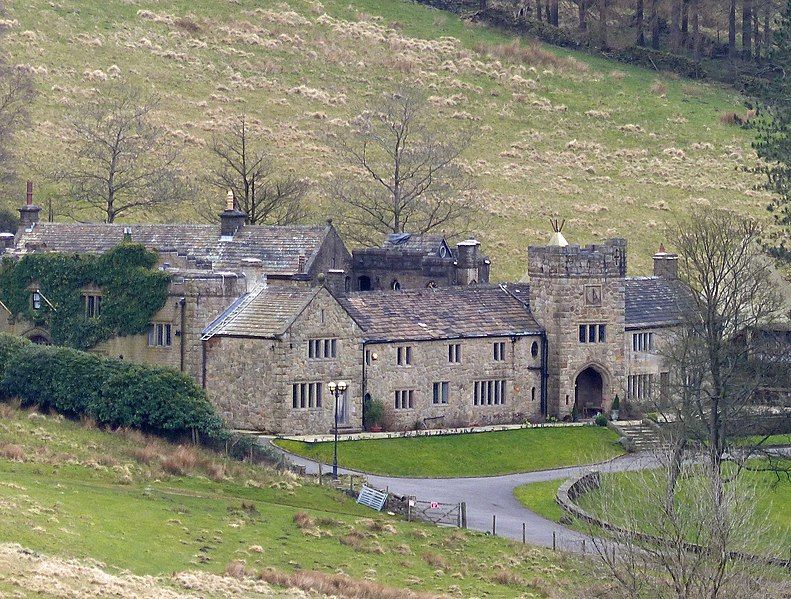 File:Upper House, Hayfield.jpg