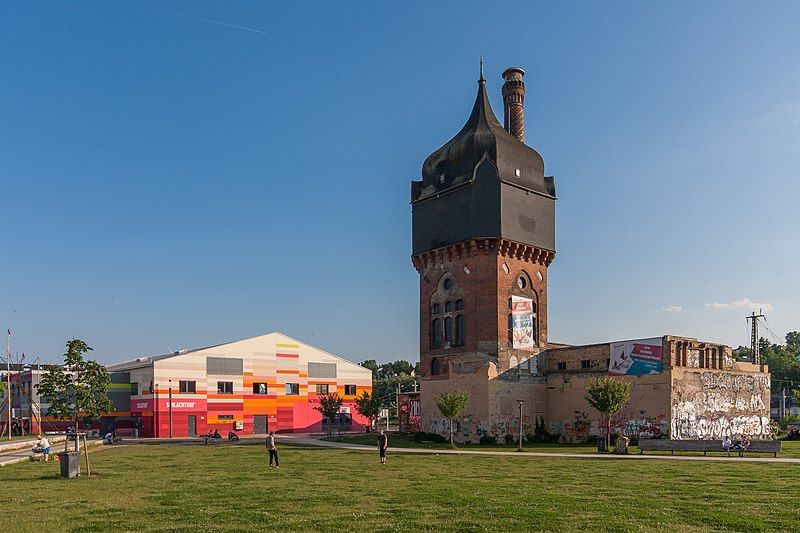 File:Wasserturm Schlachthof Wiesbaden.jpg