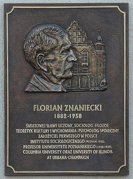 File:Znaniecki Plaque Poznan.JPG