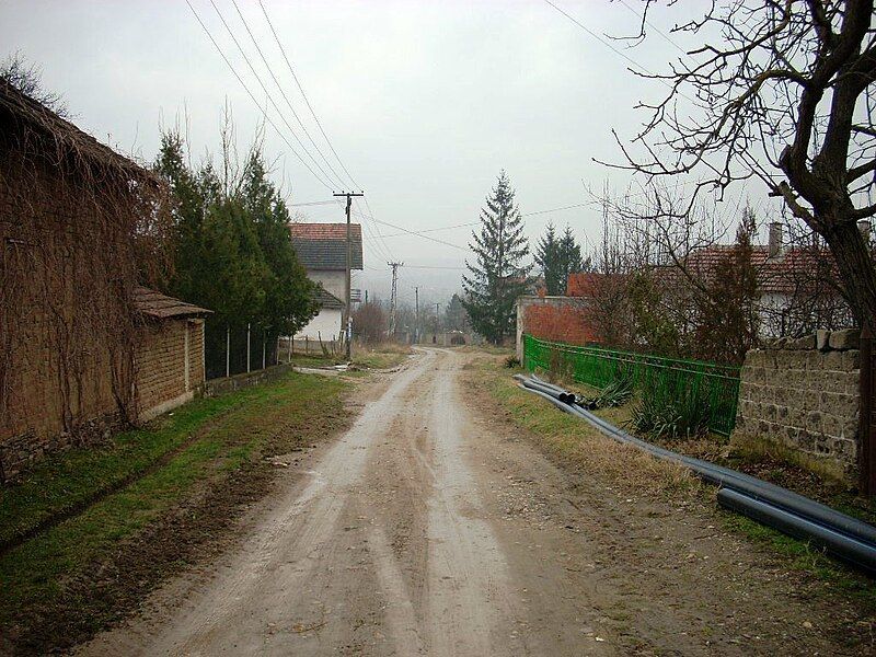 File:Црквице-улица - Crkvice-street.JPG