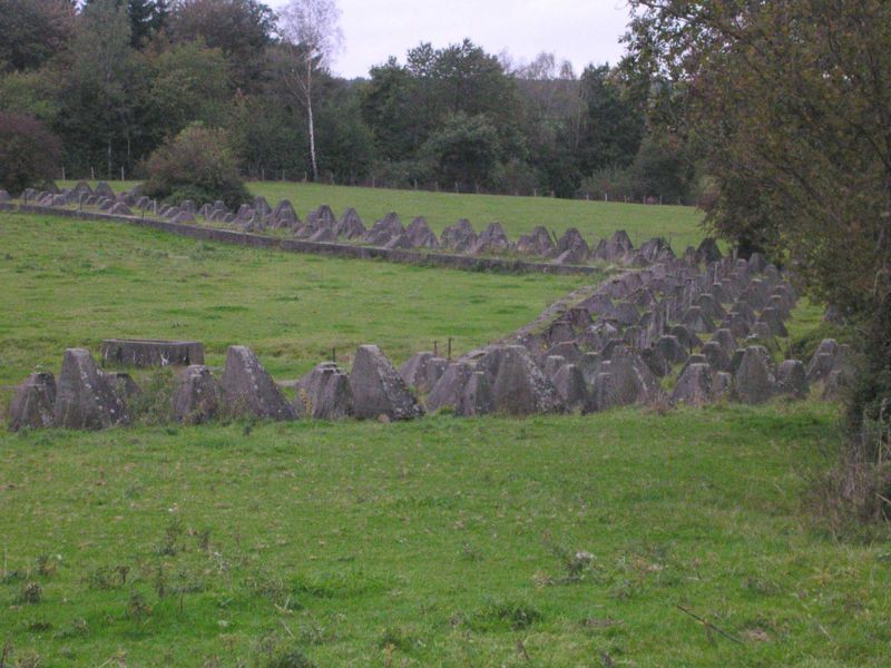 File:Aachen Höcker-bei-Walheim.jpg