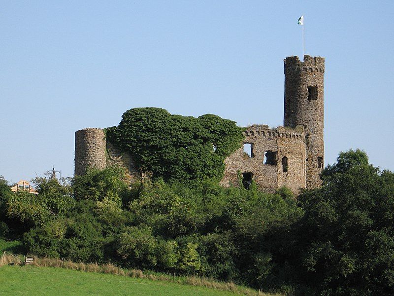 File:Burg-Ardeck-Holzheim-JR-G6-3717-2009-08-04.jpg