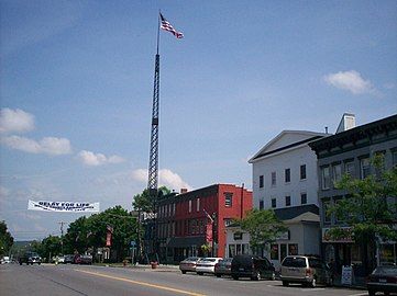 Downtown Palmyra along SR 31, 2010.