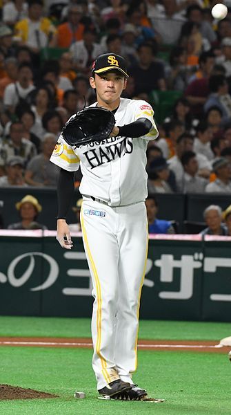 File:HAWKS16-Higashihama.jpg