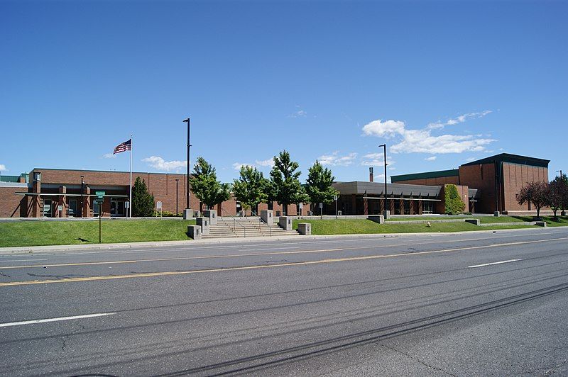 File:MeadHighSchoolSpokane.jpg