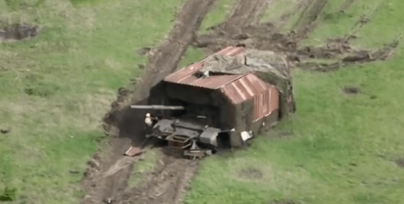 File:Russian "Turtle" Tank.png