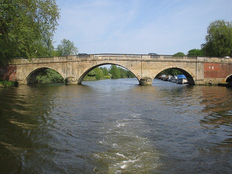 File:Shillingford Bridge.JPG