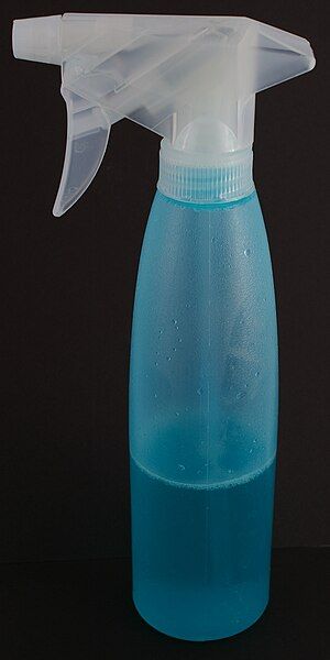 File:Spray bottle.jpg