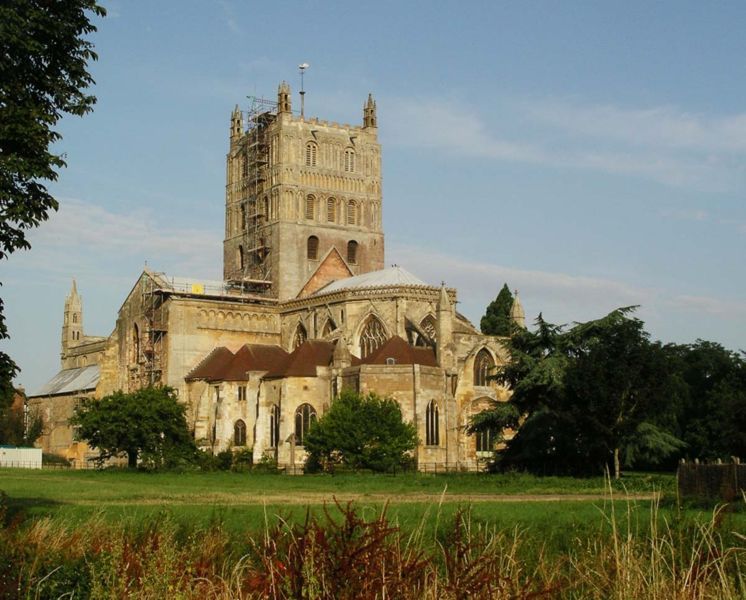 File:Tewkesbury abbey.jpg