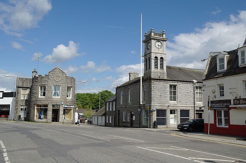 File:Town Hall, Dalbeattie.jpg