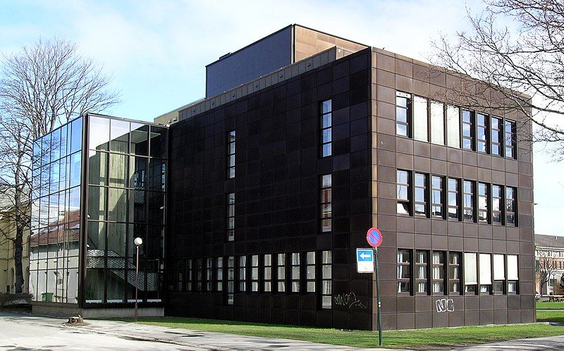 File:Universitetsbiblioteket Trondheim.jpg