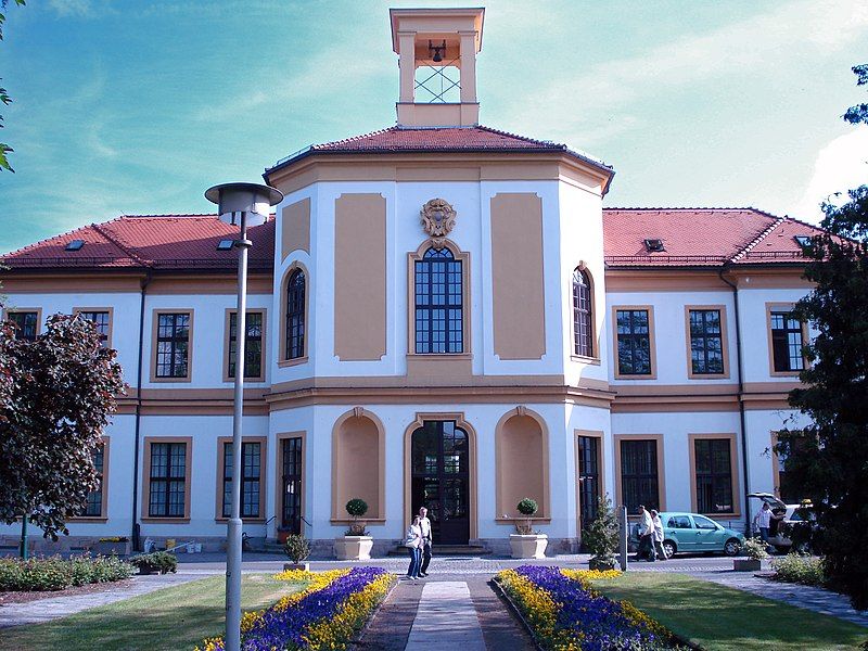 File:Hospital Dresden Friedrichstadt17.jpg