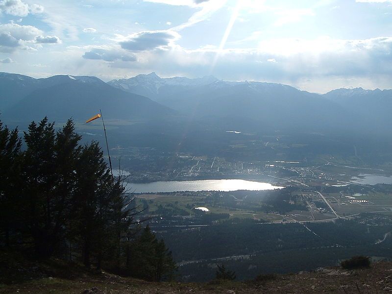 File:Invermere bc.jpg