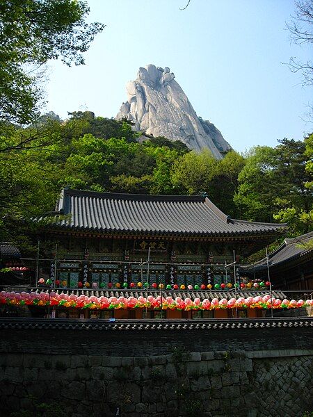 File:Korea-Seoul-Cheonchuksa-01.jpg