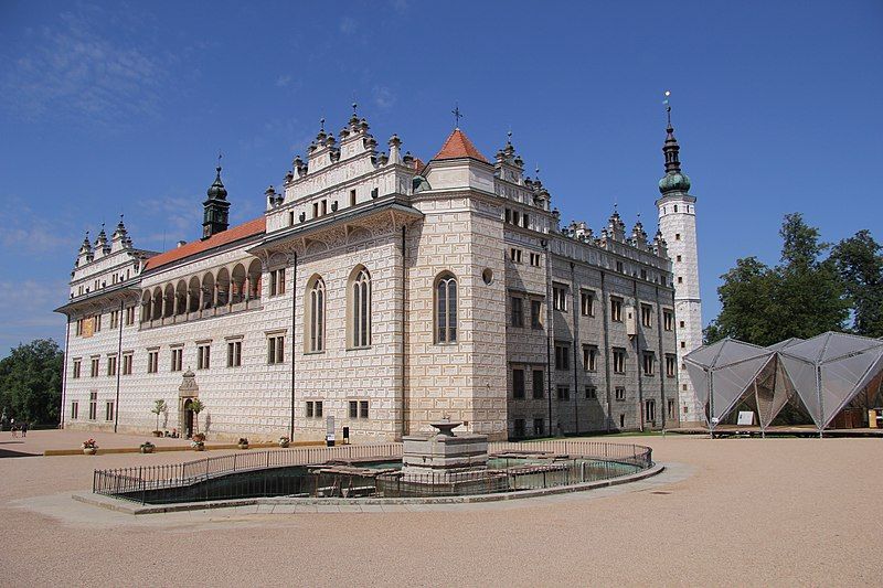 File:Litomysl zamek.jpg