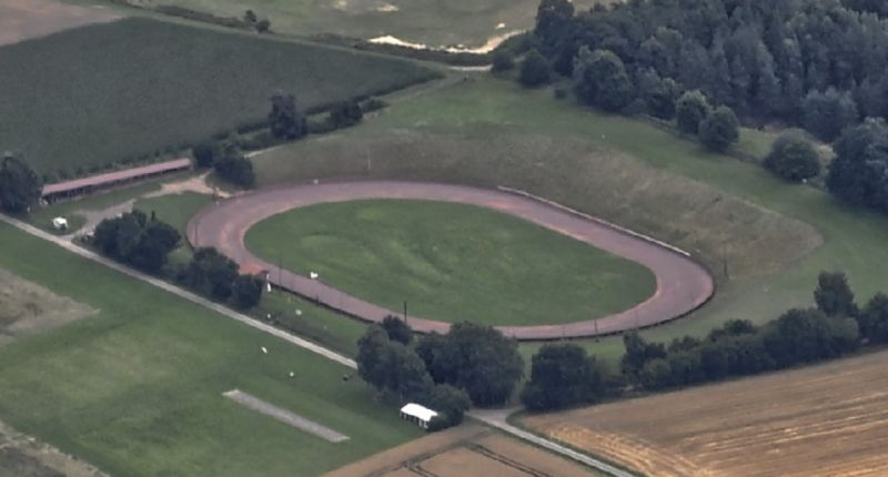 File:Neuenknick Speedway track.png