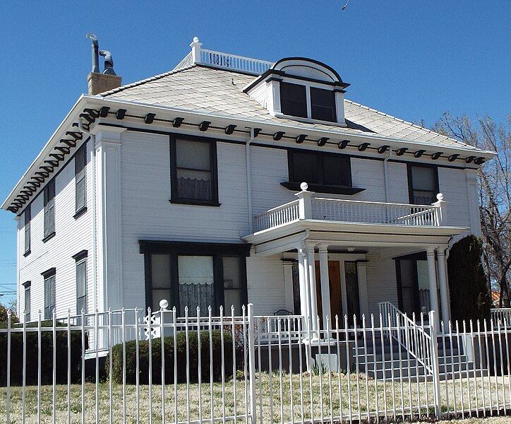 File:Prescott-House-Sloan House-1900.jpg