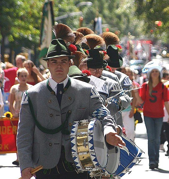 File:Steubenparade2006gams.jpg