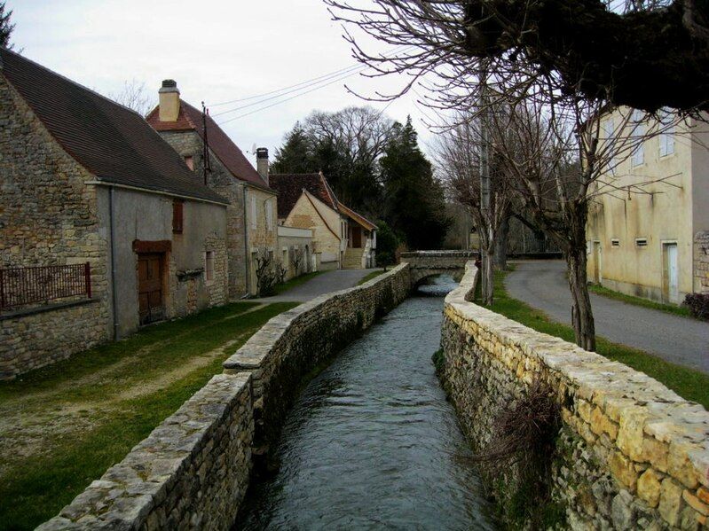 File:Vaillac ruisseau foulon.jpg