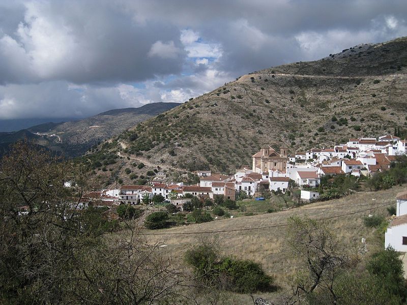 File:View of Alpandeire.jpg