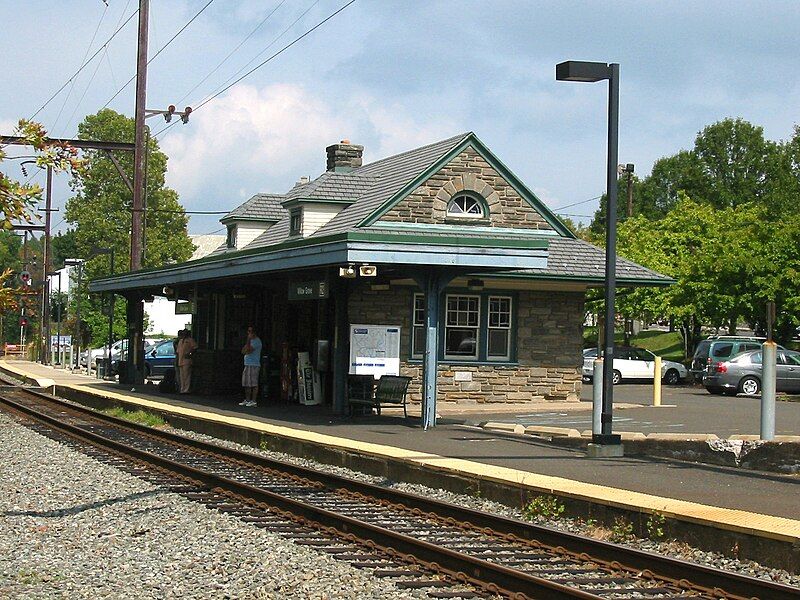 File:Willow grove station.JPG