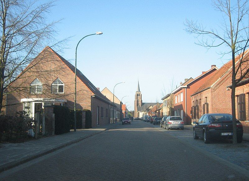 File:Zondereigen hoofdstraat.jpg