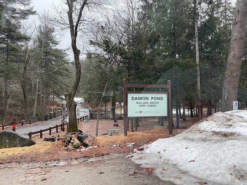 File:Ashby-Damon-Pond-Sign.jpg