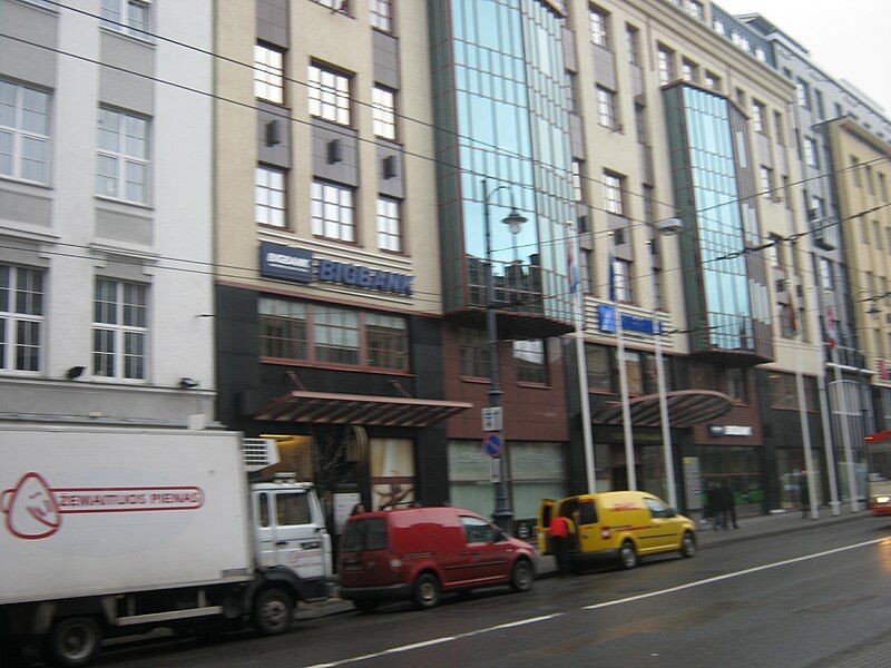 File:BIGBANK in Vilnius.JPG