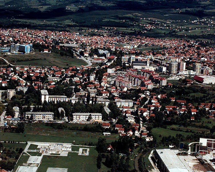 File:Bugojno-panorama-grada (1996).jpg