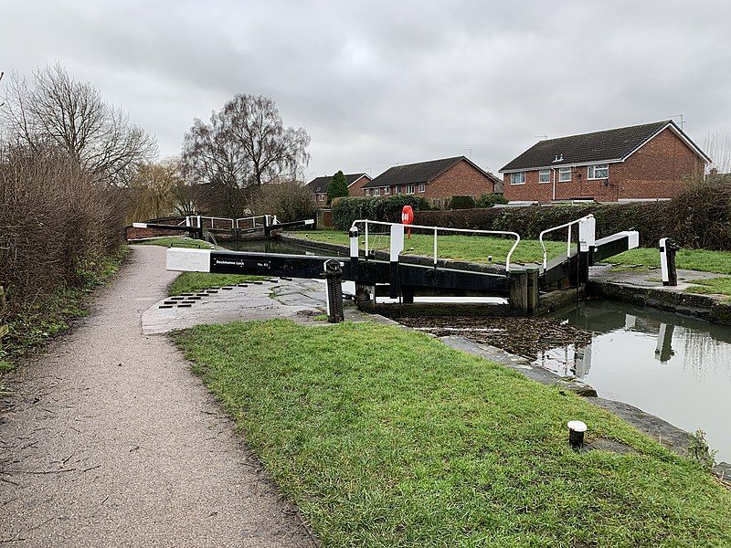 File:Dockholme Lock.jpg