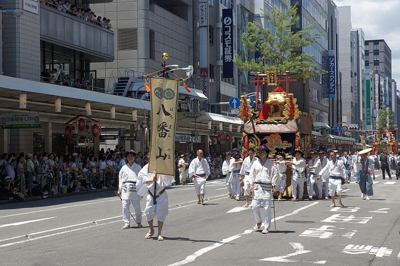 File:Gion Matsuri-07.jpg