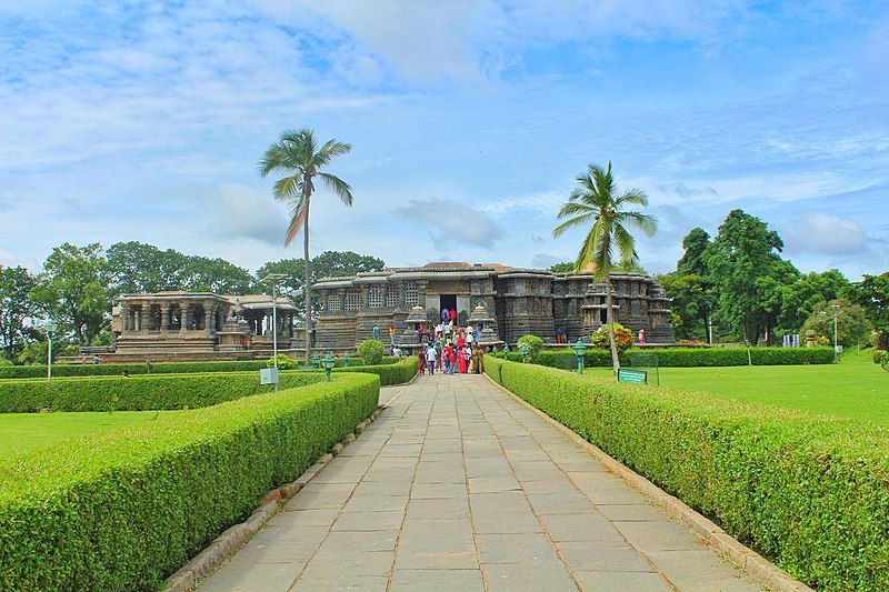 File:Hoysalewara Temple Halebeedu.jpg