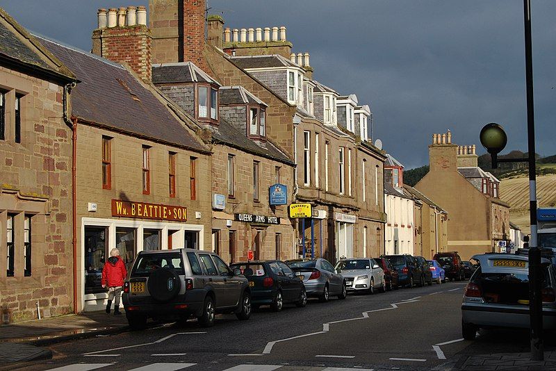 File:Inverbrevie High St.JPG