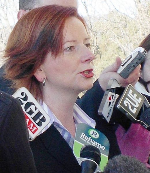 File:Juliagillard.JPG