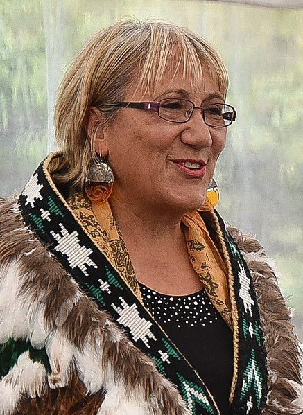 File:Mavis Mullins (cropped).jpg