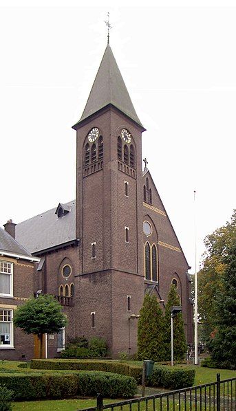 File:Overdinkel, Roomskatholieke Kerk.jpg